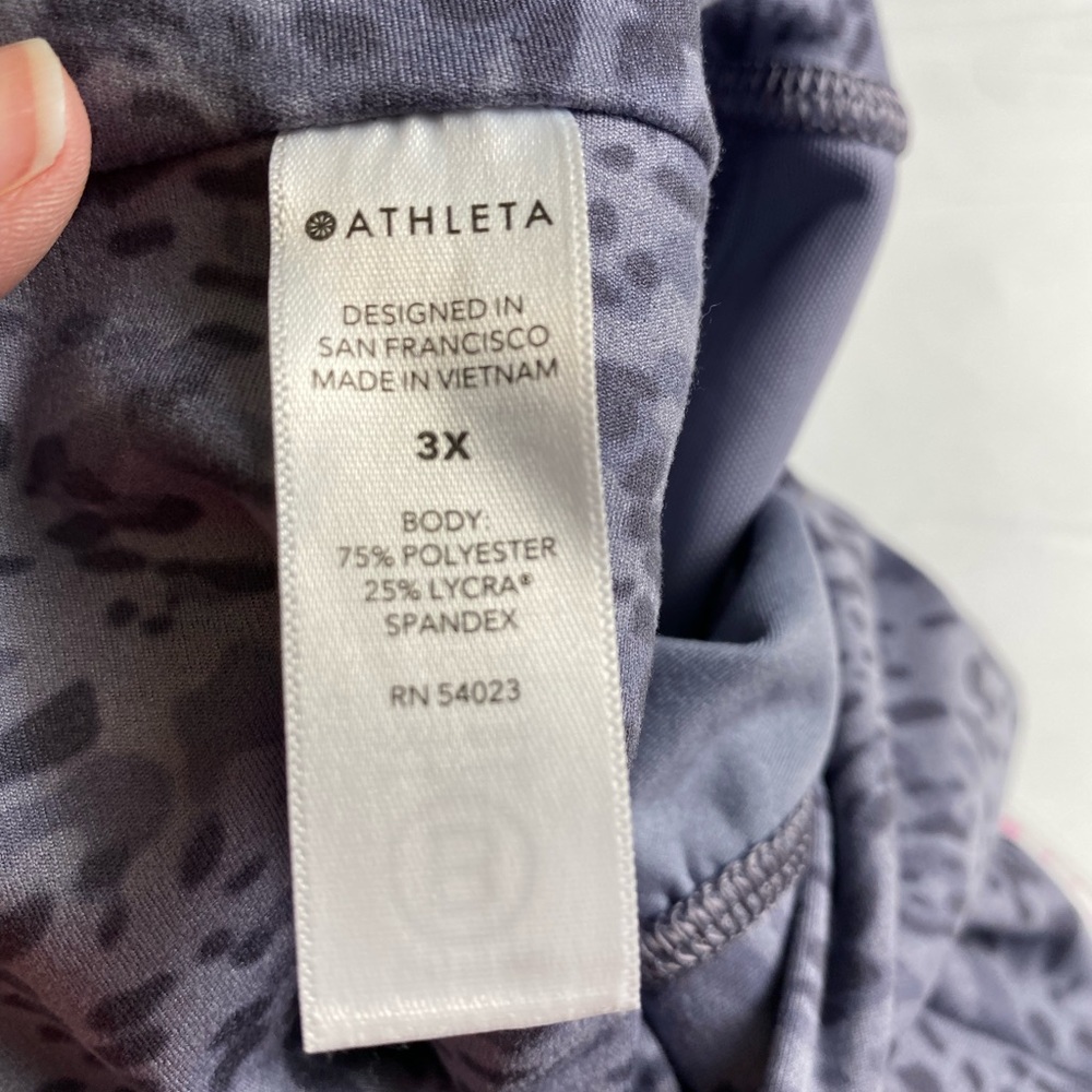 Athleta Salutation Printed Crop Joggers Size 3x - image 6